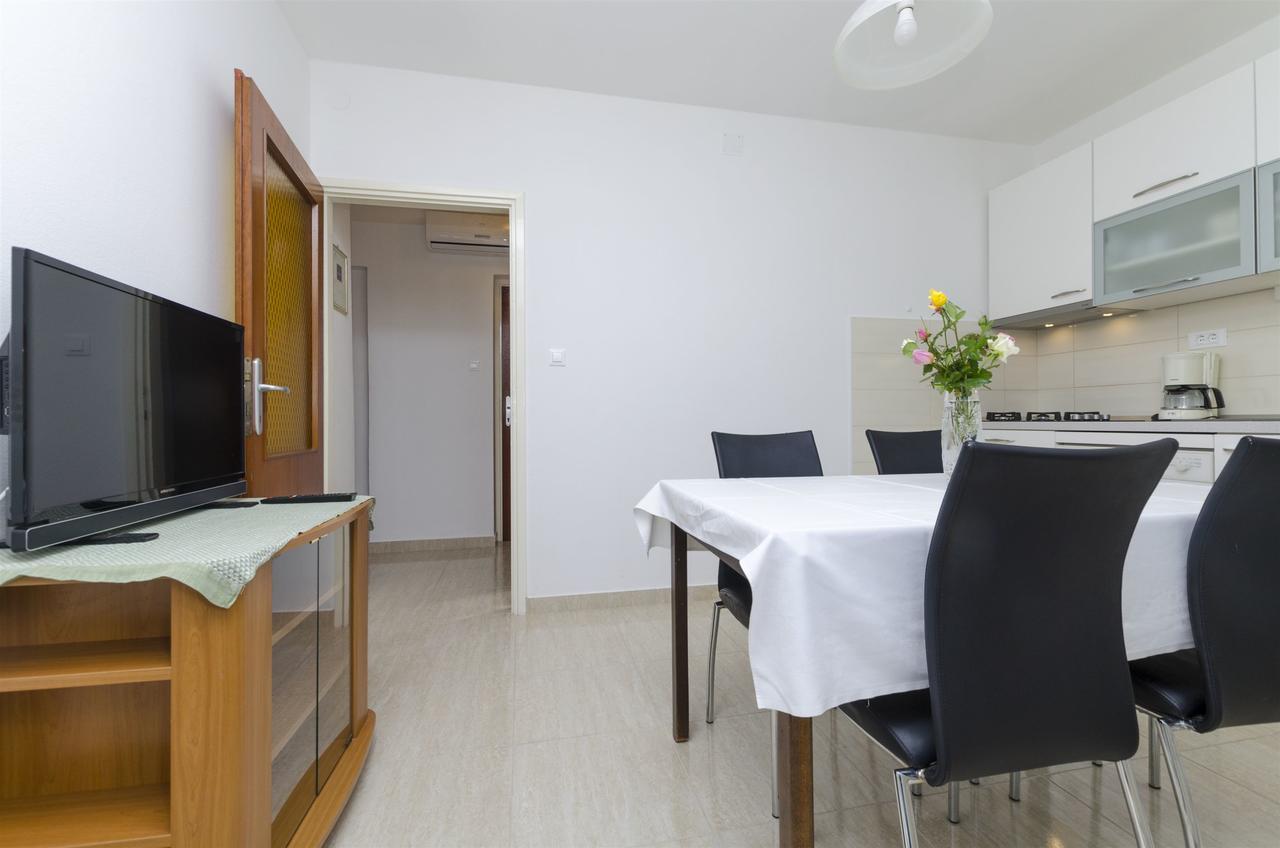 Apartments Karmela Primošten Eksteriør bilde