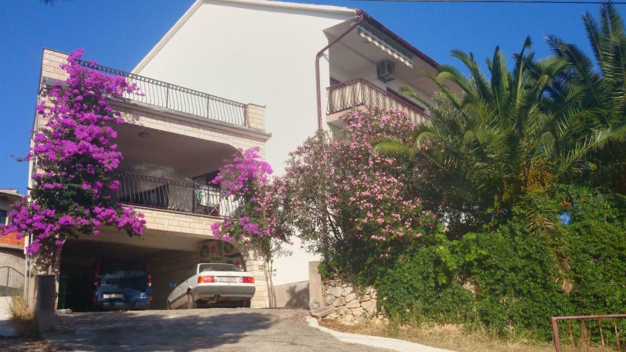 Apartments Karmela Primošten Eksteriør bilde