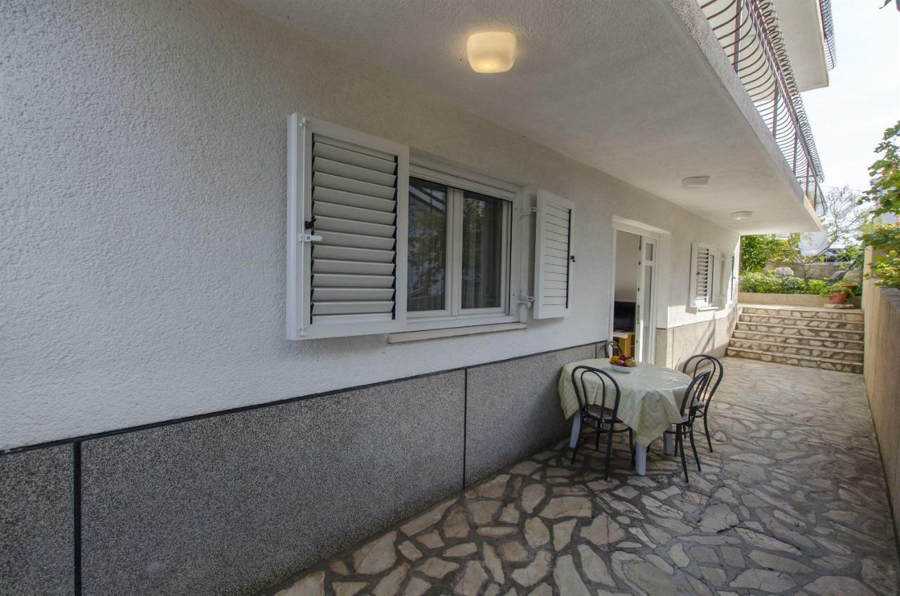 Apartments Karmela Primošten Eksteriør bilde